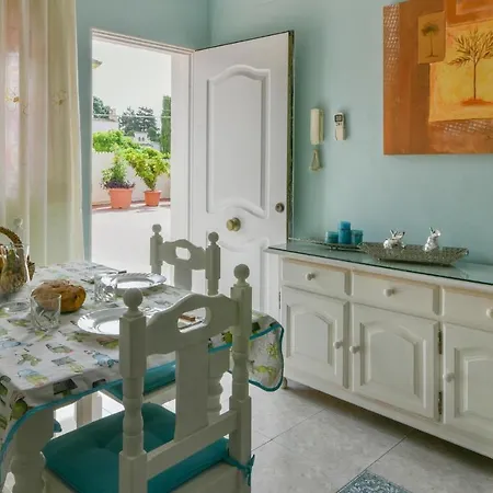 Cozy In With Kitchen Апартаменты